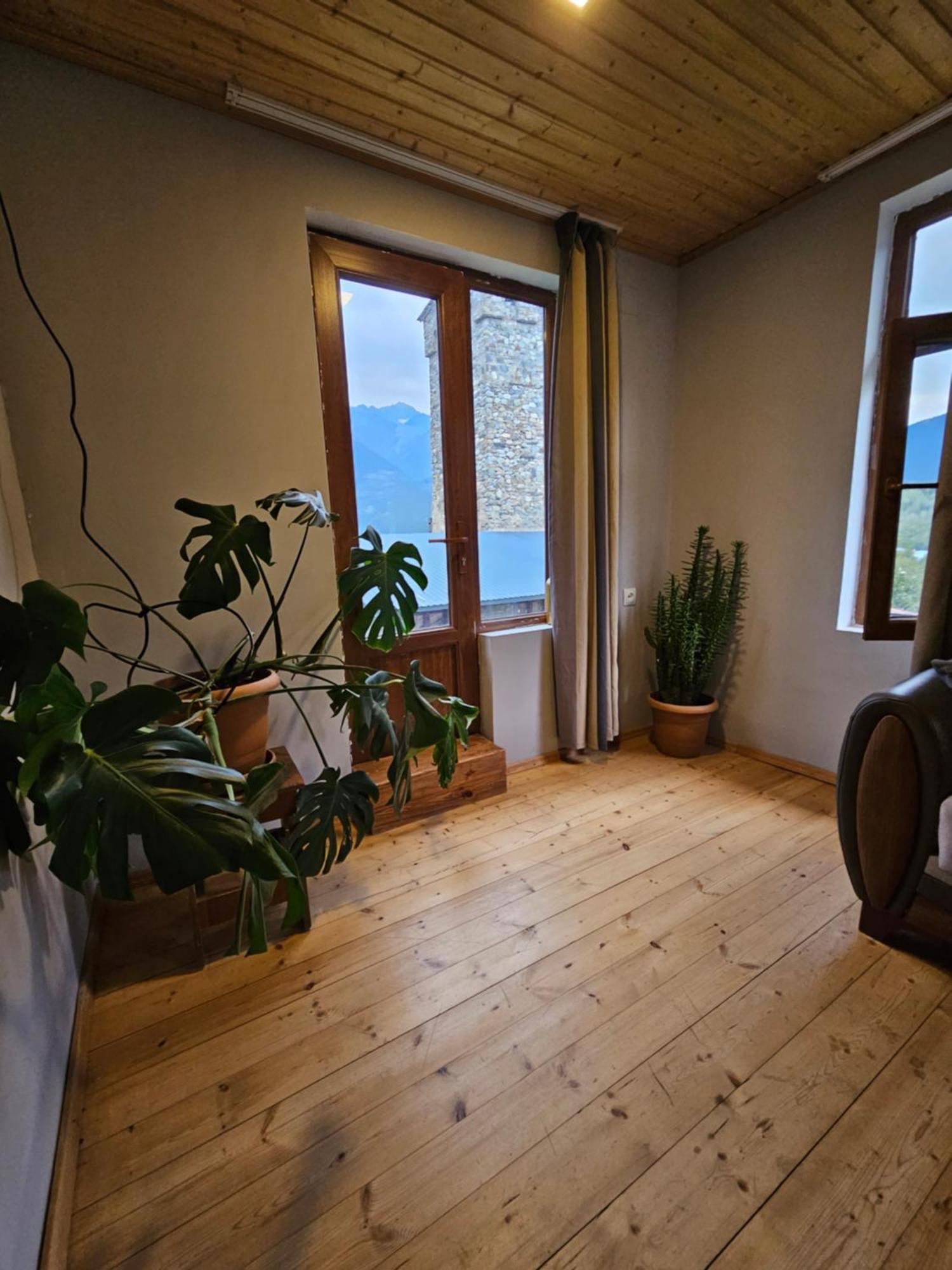 Guest House Goshtela Местия Экстерьер фото